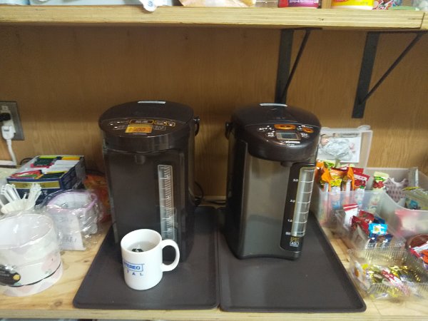 ブレイクコーナーにポットポットが2つ